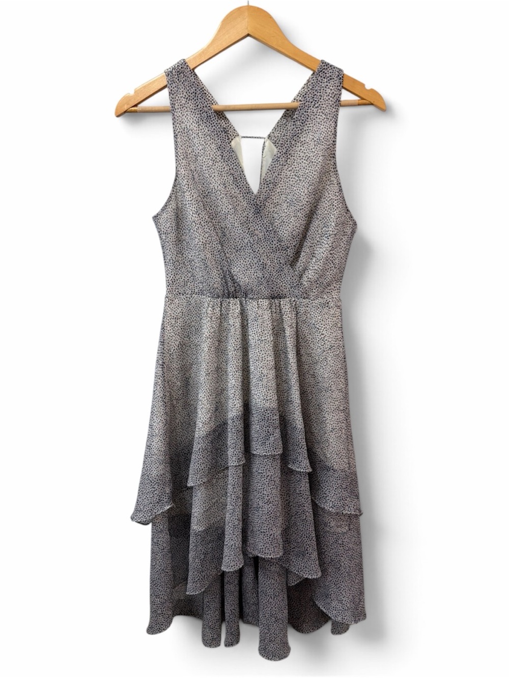 BCBGeneration Ruffled Tiered V-Neck Cocktail Dress Size 2 EUC